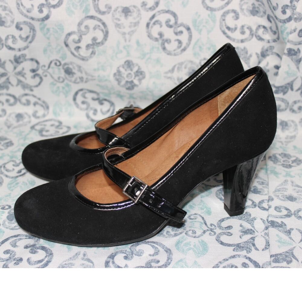 Nurture Women's Olivvia Size‎ 8m Black Sueded Heel